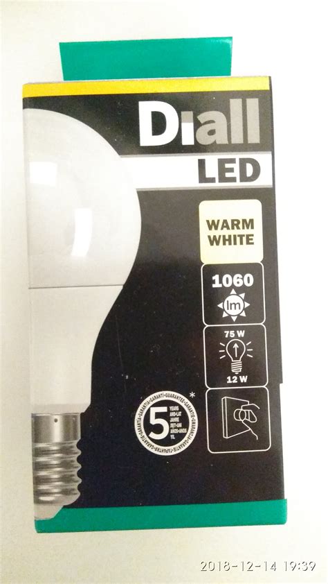 Czemu lampa LED miga?